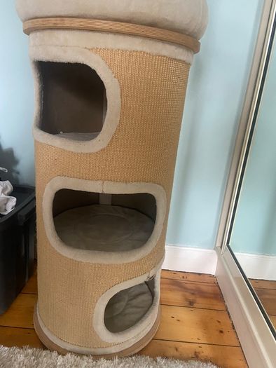 Cat tree