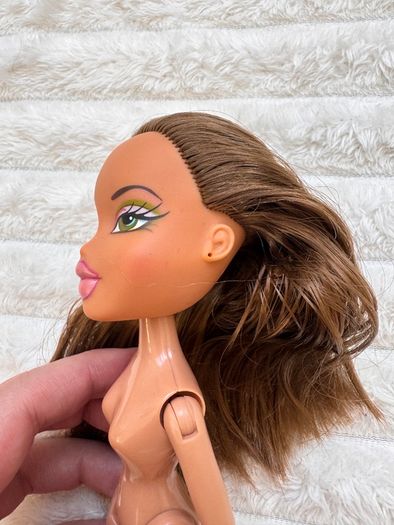 Bratz Doll Funk Out Fianna Original 1st Release The head creaks when it moves Used Please see photos