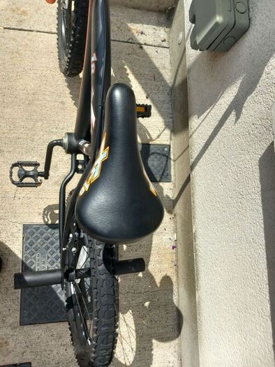 XR18 Kids bike size 18 inch wheels