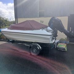 Speedboat