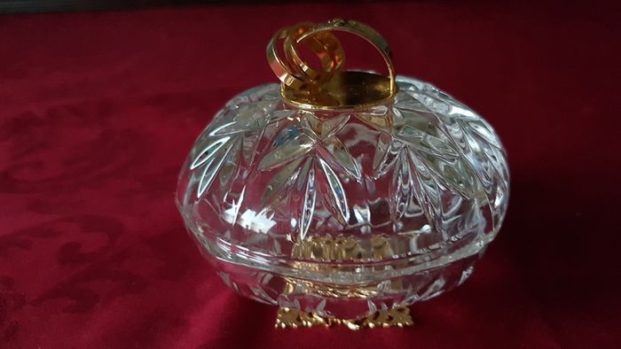 Killarney Crystal Cut Crystal Glass Happy Anniversary Lidded Jewelry Dish / Bowl With 22 Carat Gold Cover Handle and Footed Base Finishing Made In Ireland