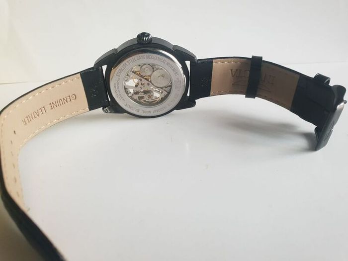 New mens Invicta Watch