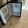 Mini Fridge Image 2