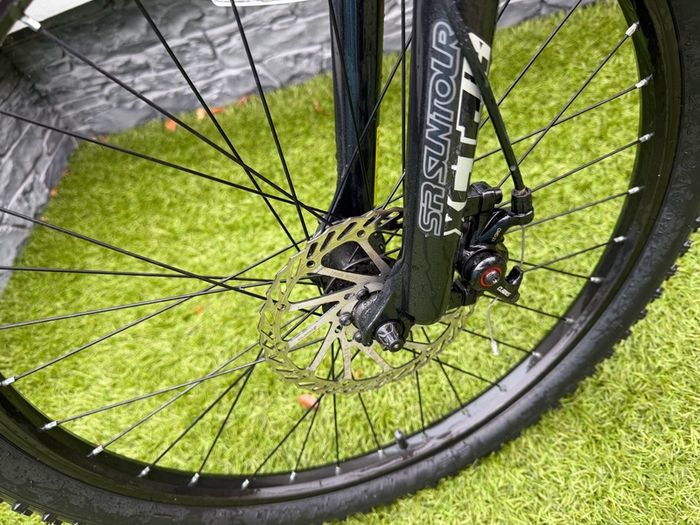 Carrera Vengeance Junior 24" wheel XS extra small 13" frame 8-12 years