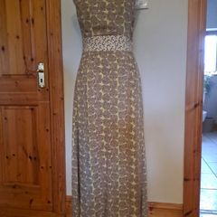 BNWOT Size 8 Maxi Dress