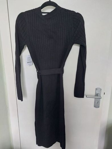 Black knit dress