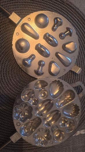 vintage metal stovetop cookie mold