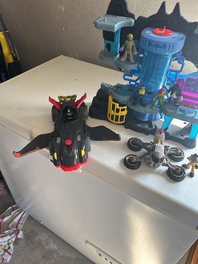 Imaginext Dc with figures , car  moto etc