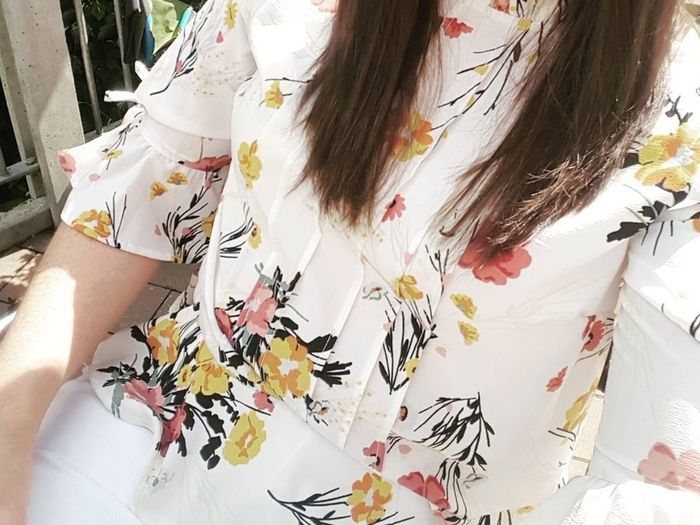 Floral top, Cut-out Shoulder