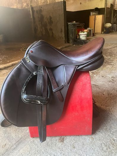 saddle 17.5 inch