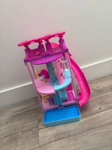 Chelsea dream house in perfect condition