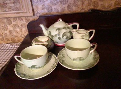Vintage Acanthus Pottery 7 pieces incl teapot