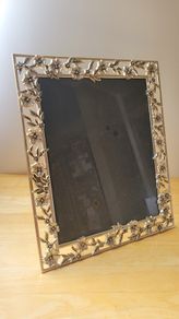 metal picture frame