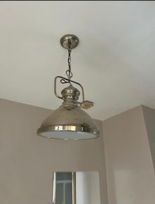 3 ceiling lights