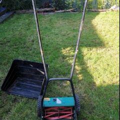 Push manual lawnmower