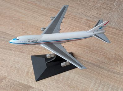 Boeing 747 United
