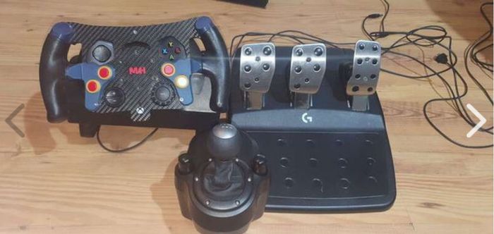 Logitech G920 w Shifter/Pedals