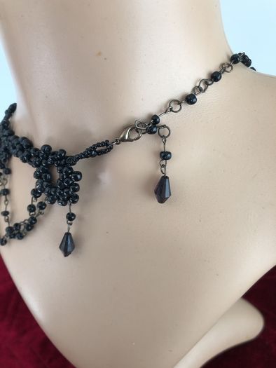 choker necklace