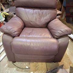 2 leather armchair
