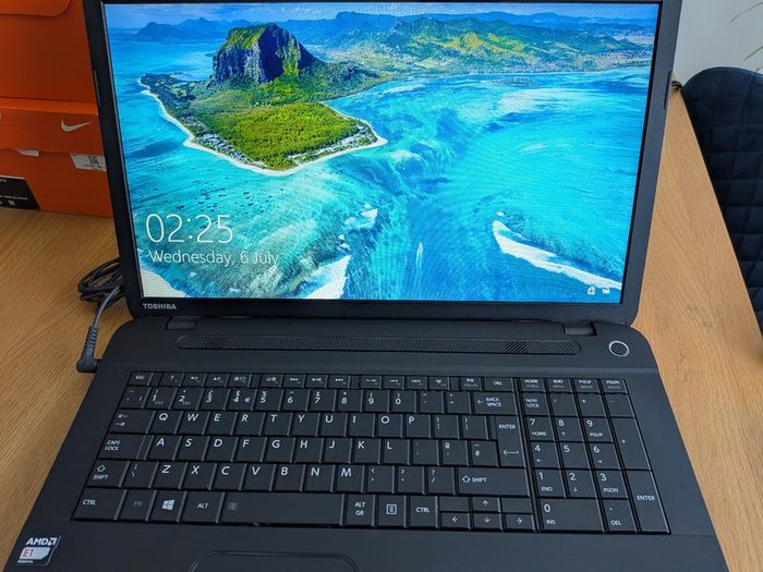 Toshiba Laptop - Satellite C70d-b-107