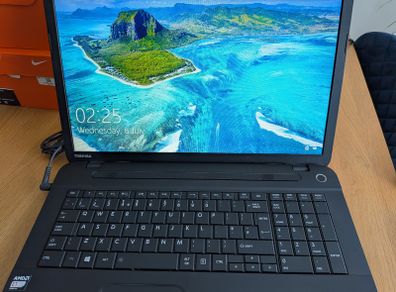 Toshiba Laptop - Satellite C70d-b-107