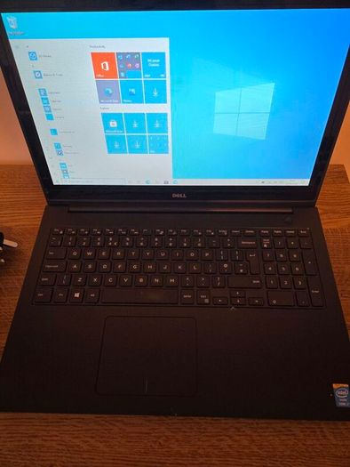 15" Dell Inspiron Laptop.  Intel Core i7, 3.1GHz, 8GB RAM, 1TB Hard Drive.  Touchscreen.