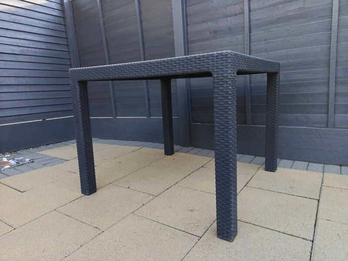 Garden table