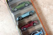 Matchbox 2023 Autobahn Express II 1:64 5-Pack (Volvo Ford Jaguar Dodge Subaru) NEW