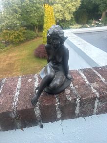 Limited sculpture