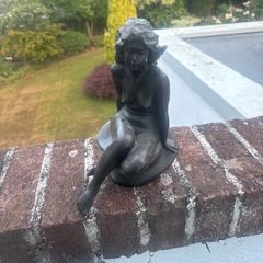 Limited sculpture