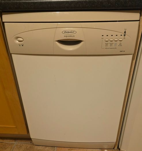 Hotpoint Aquarius Dishwasher DWF 30