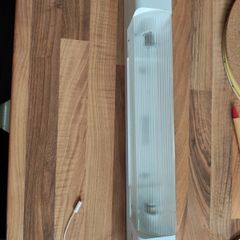 Bathroom shaver light