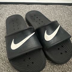 Black Nike Sliders