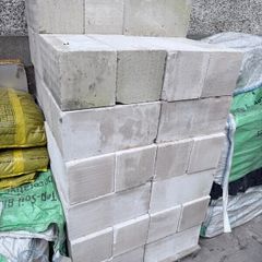 Aircrete Thermal Blocks (large) 52 left - collection only - HALF PRICE