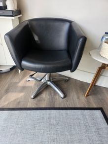 Beauty chair and others salon stuff