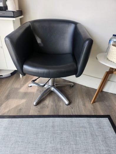 Beauty chair and others salon stuff