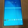 Samsung Galaxy Tab E, SM-T560, White, 8GB, 10.1 inch, in excellent condition Image 2