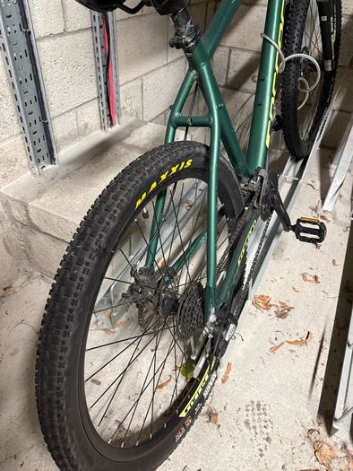 carrera vengeance mountain bike