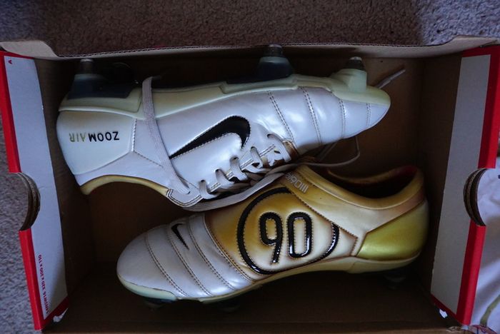 Football Boots Nike Air Zoom Total 90 III White/Gold (2004) Size 7UK SG