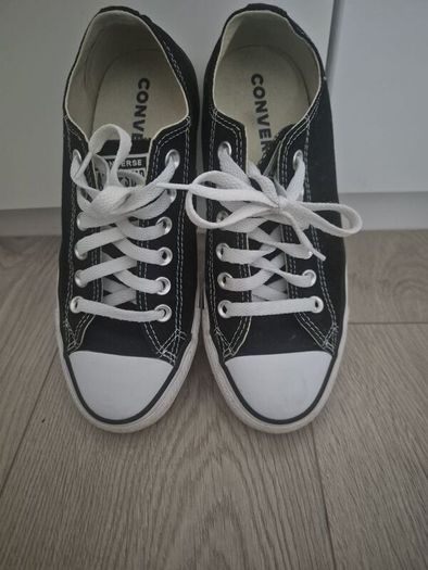 Black converse