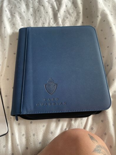 160 pocket card guardian binder(like new)