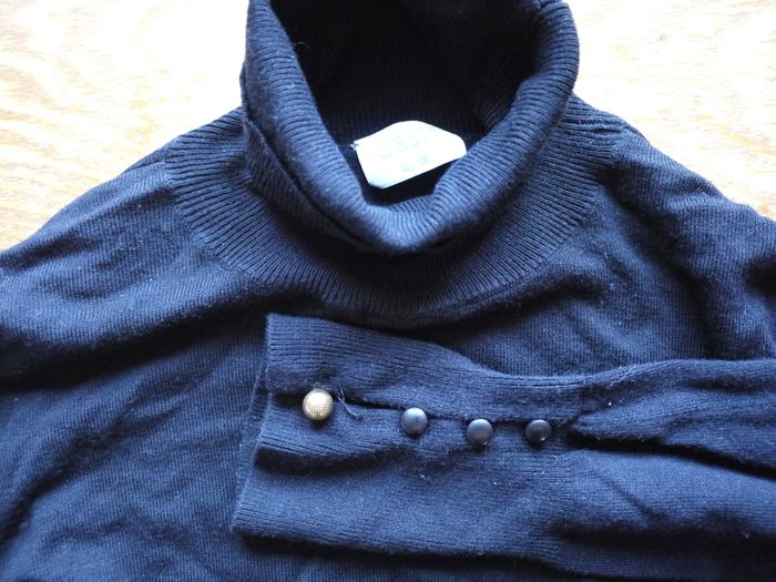 OASIS jumper