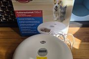 Automatic food dispenser
