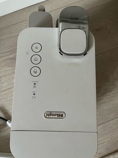 Nespresso Lattissima One and Descaling Kit