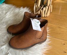 childrens boots new with tags