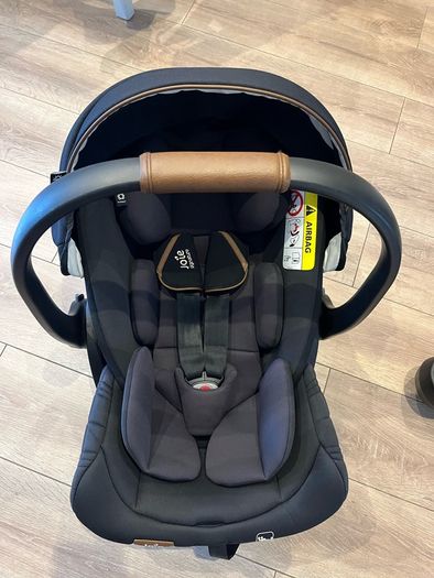 Joie iLevel infant car seat and Joie Encore Base