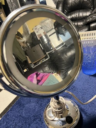 Lovely No7 Mirror for sale with lights