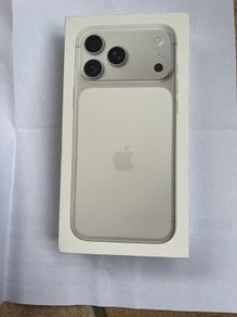 iphone  Apple 17 pro max Titanium silver
