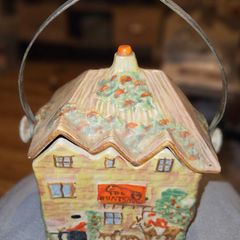 Kensington THE HUNTSMAN Cottage Biscuit Barrel