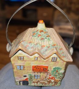 Kensington THE HUNTSMAN Cottage Biscuit Barrel